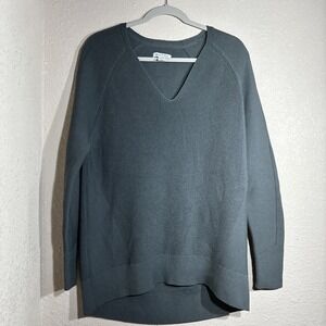 Woman's Athleta Oversized Sweater Long Sleeve Gray Workout Winter Athletic Wear